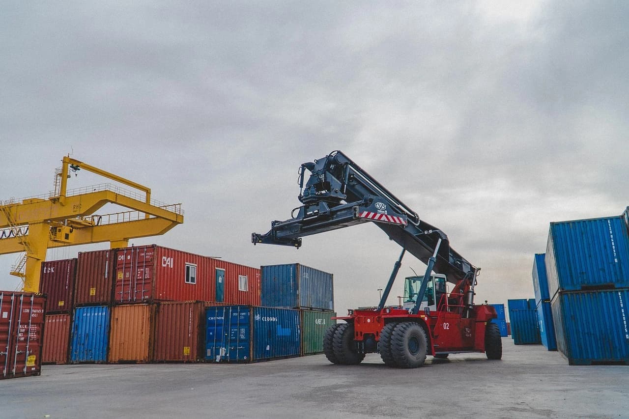 Export Logistics & Compliance